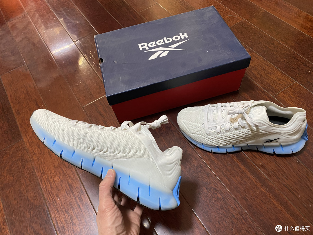 适合春天的配色Reebok ZIG KINETICA慢跑鞋