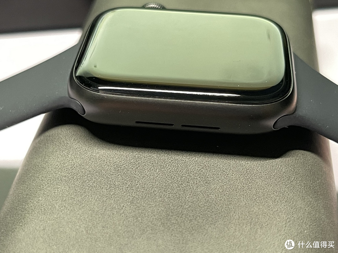 成年人的“小天才”，Apple Watch Series 6开箱简评——又一次翻车苹果产品