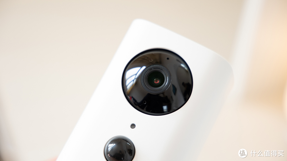 首创！360推出不插电也能监控的摄像机，360摄像机云台电池版来了