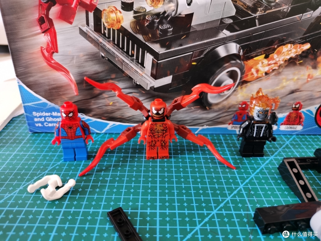 乐高76173蜘蛛侠恶灵骑士大战屠杀自己的漫威人仔大军又扩充了