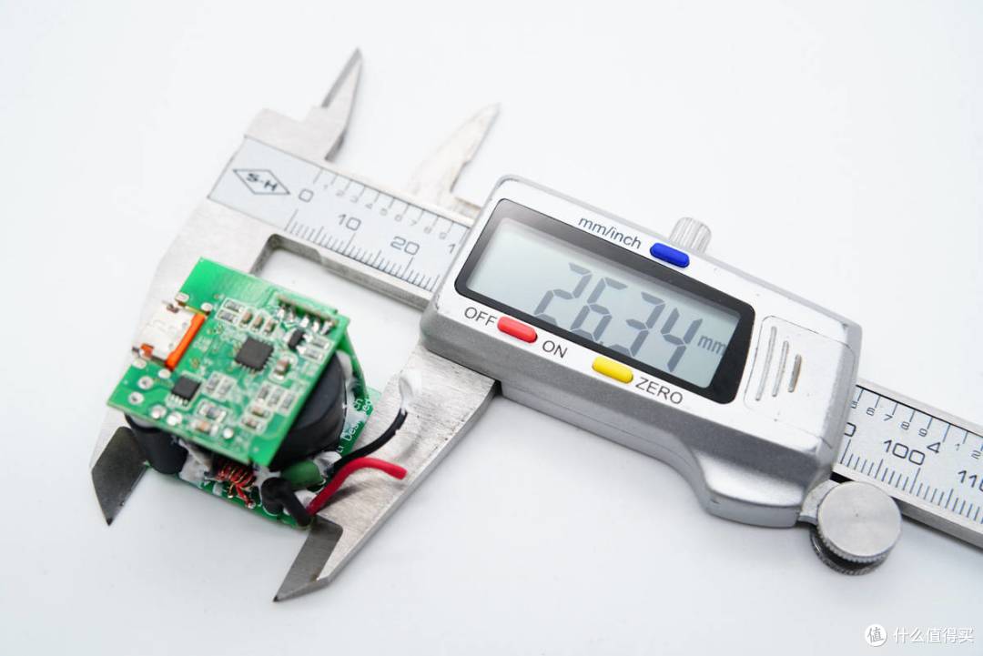 拆解报告：TORRAS图拉斯迷你20W PD快充充电器