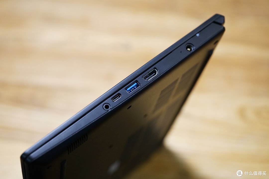 1.4kg净重，35万跑分—西装暴徒 VAIO FH14 侍14 Pro上手体验