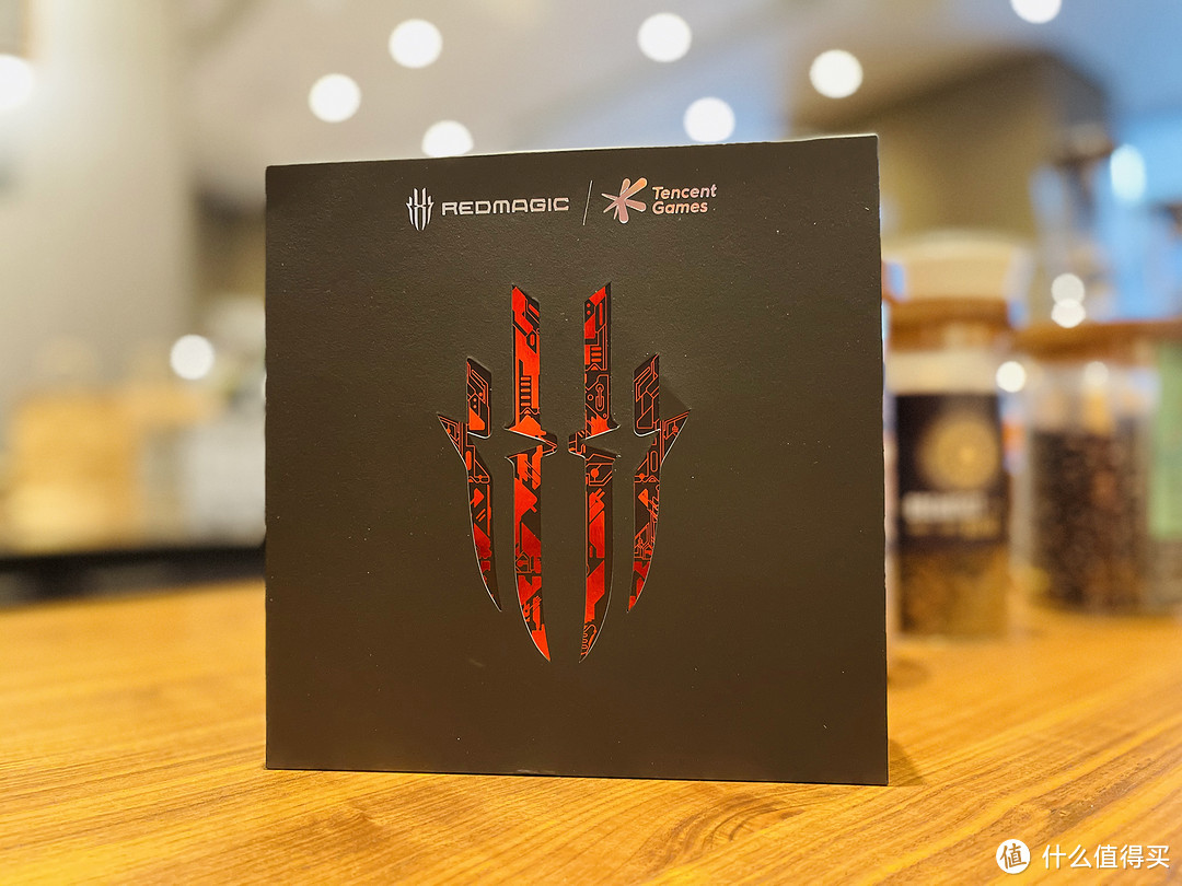 腾讯红魔游戏手机6详细评测:165Hz专业电竞屏加持下的极致游戏体验