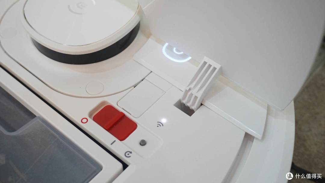 真正扫拖全能,3D探测精准导航,高频振动擦地,科沃斯地宝T9扫地机器人体验