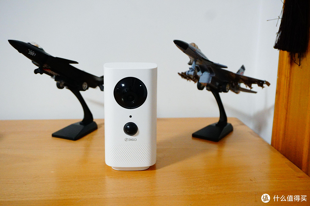 购买家用摄像头要注意什么，360智能摄像机云台电池版值得买吗？