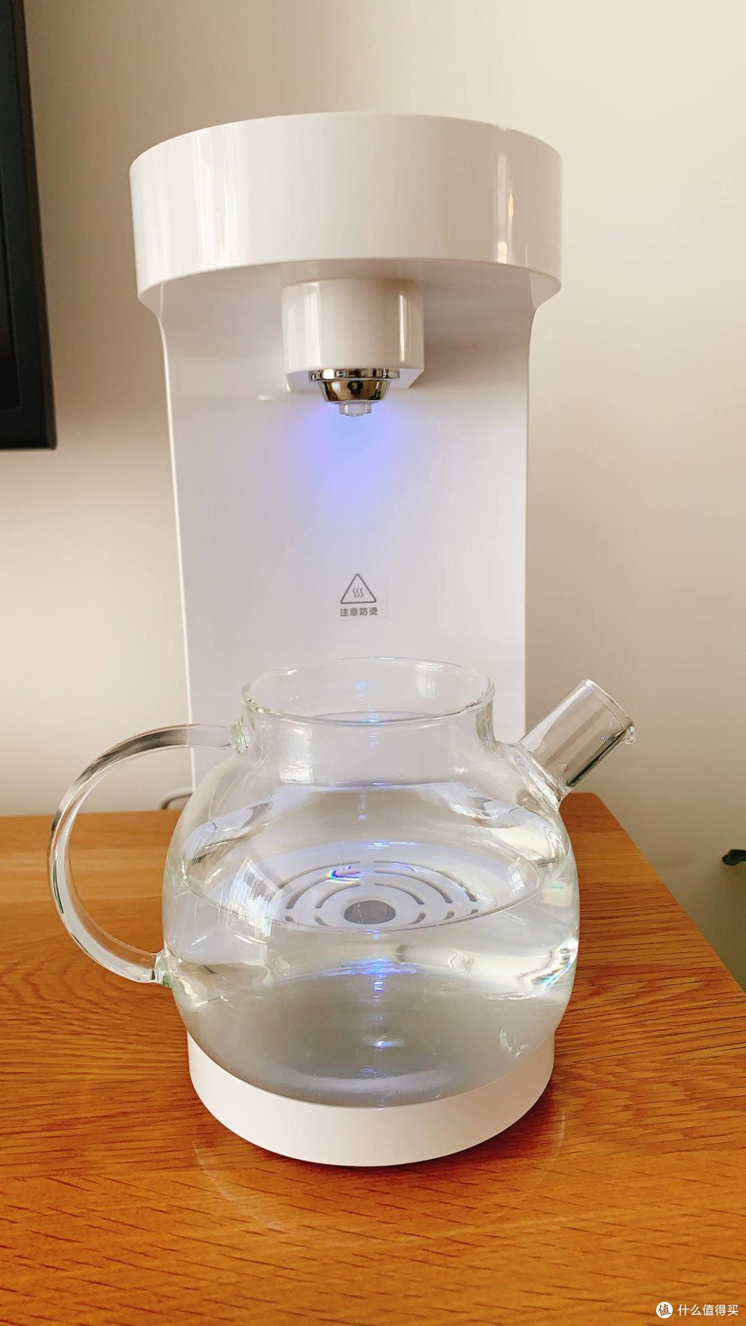 华凌“小花生”即热饮水机,秒出热水,使用方便还省电,家里烧水壶光荣下岗