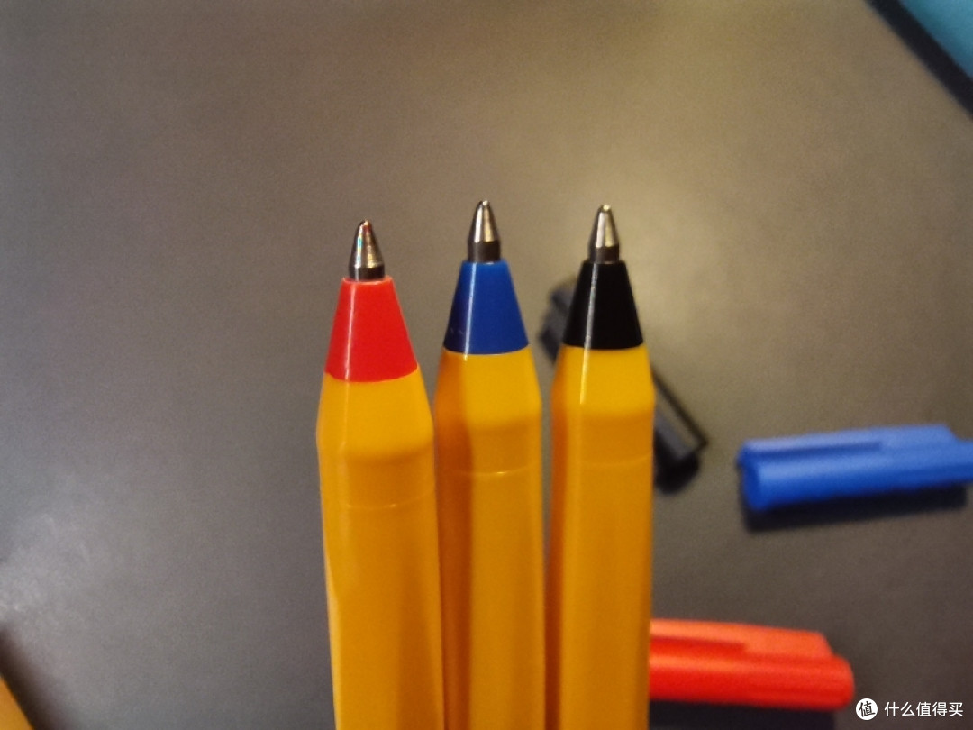 施耐德圆珠笔颜值在线书写体验一般