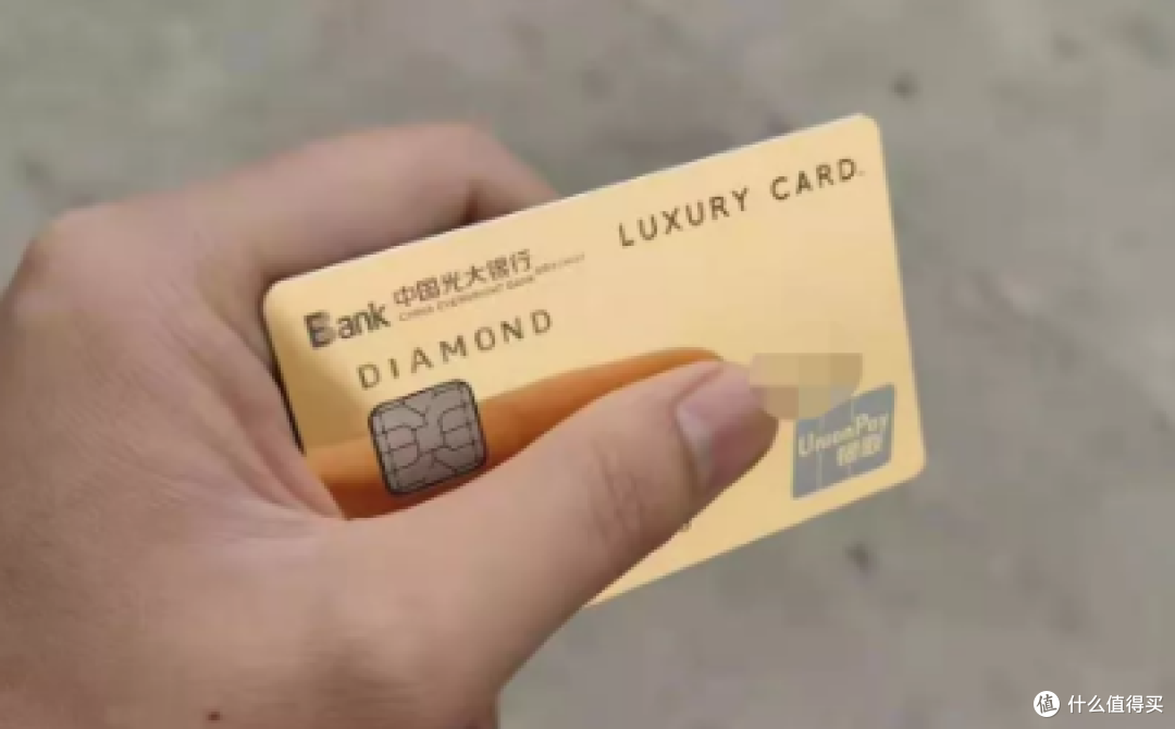 最近卡圈挺热闹,几家欢喜几家愁