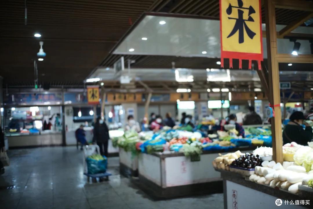 在这个足足2万平的奇妙海鲜“商场”,我找到了赚钱的动力