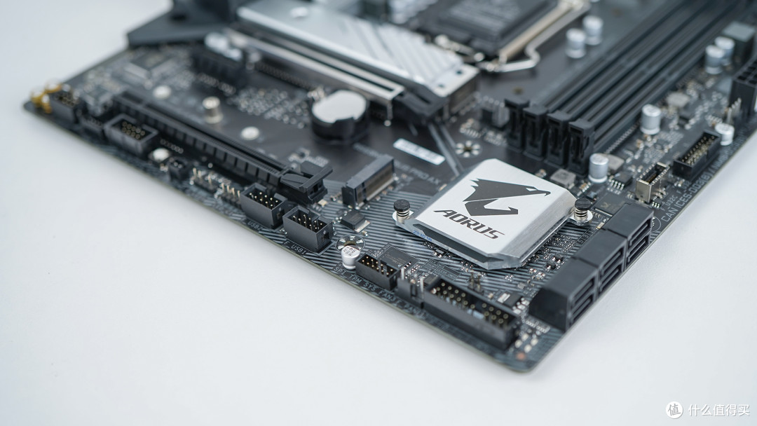 装一台B560+i5+3060Ti白色主机：颜值性能统统要