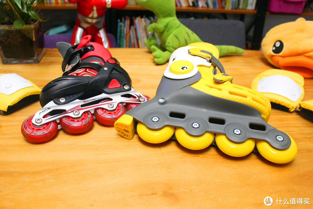 诶~哎~诶，差点摔—柒小佰 小怪兽儿童轮滑鞋套装使用成长记
