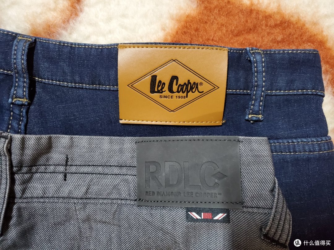 皮牌。上立酷派，下LeeCooper