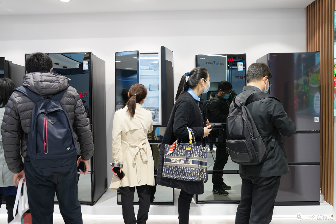 步入8K时代、海信造车:2021上海AWE中国家电消费电子博览会探展有感