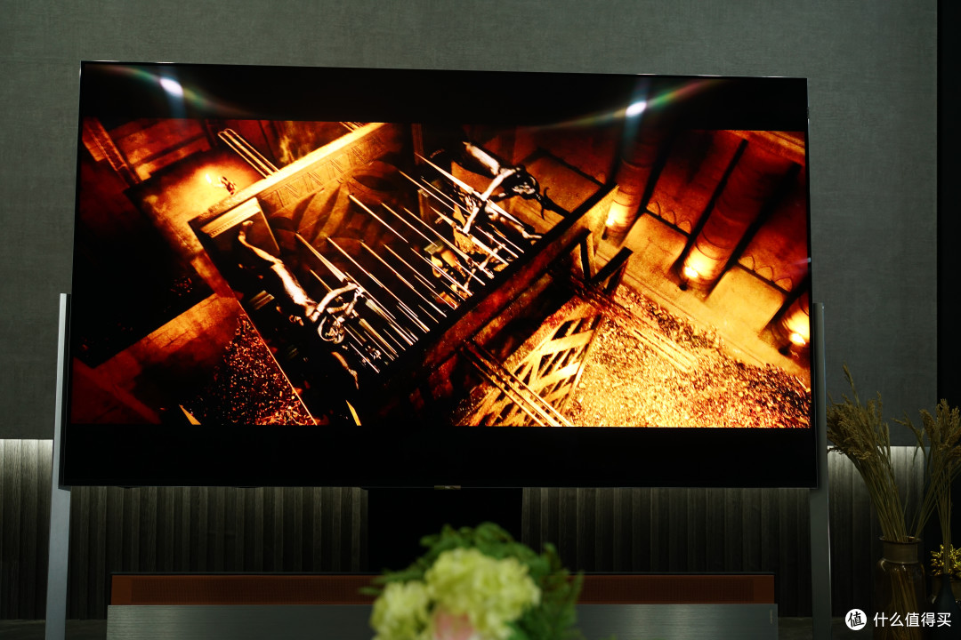 2021值选AWE:满屏黑科技 TCL 85X12 MiniLED 8K电视