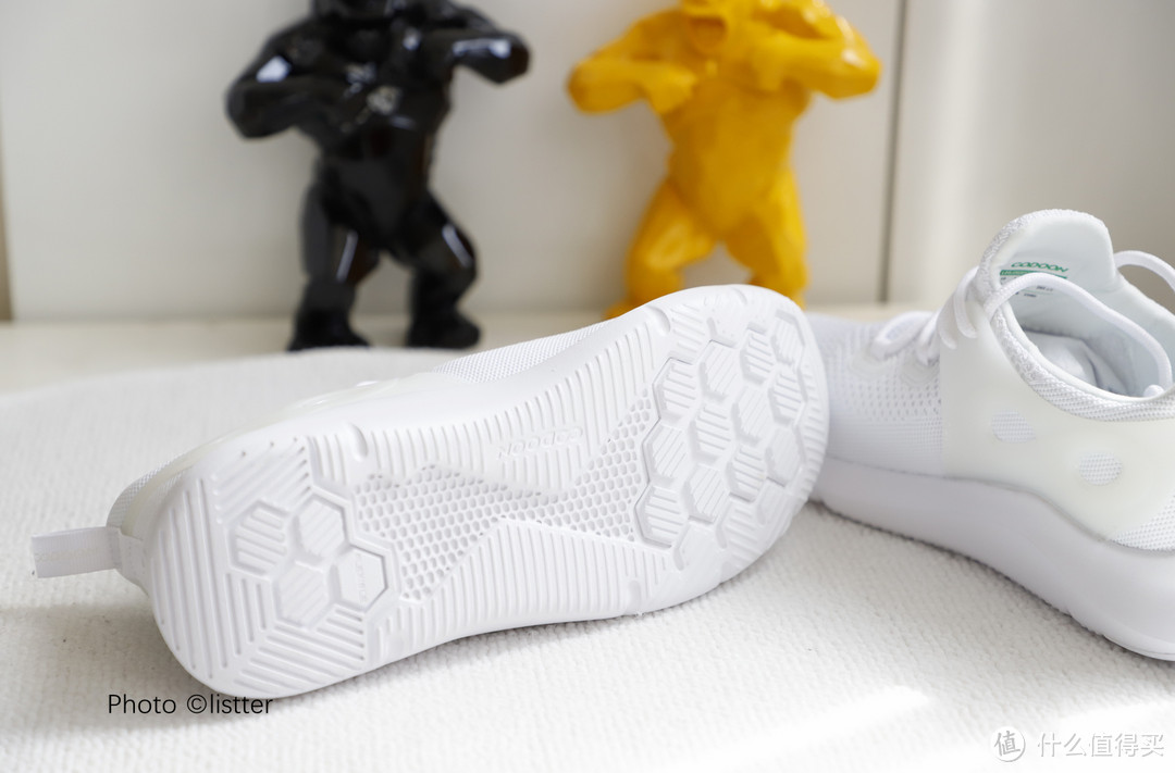 这双小白运动鞋有一颗智能芯，咕咚智能5K跑鞋测评