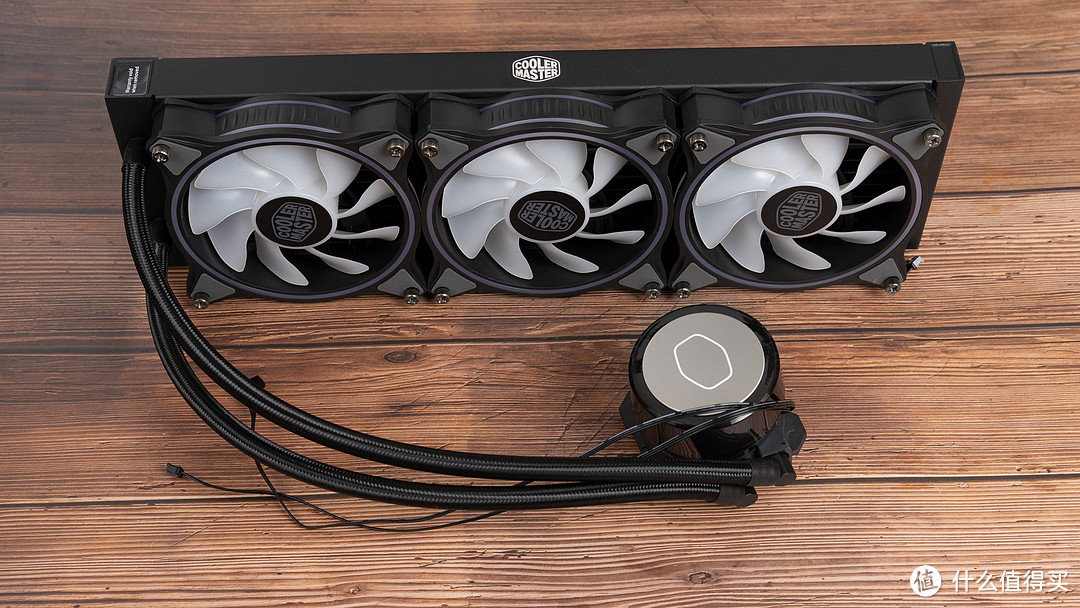 酷冷至尊冰神g360幻境水冷散热器测试,灯效细腻性能满意!