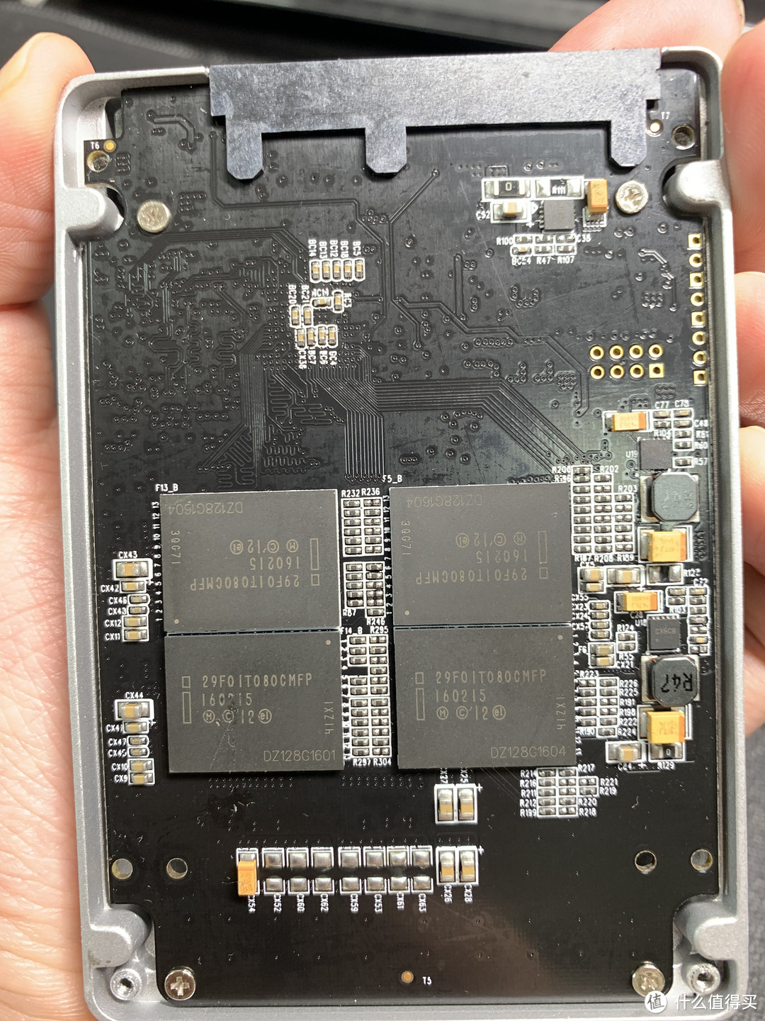 NAND闪存的型号:Intel 29F01T080CMFP