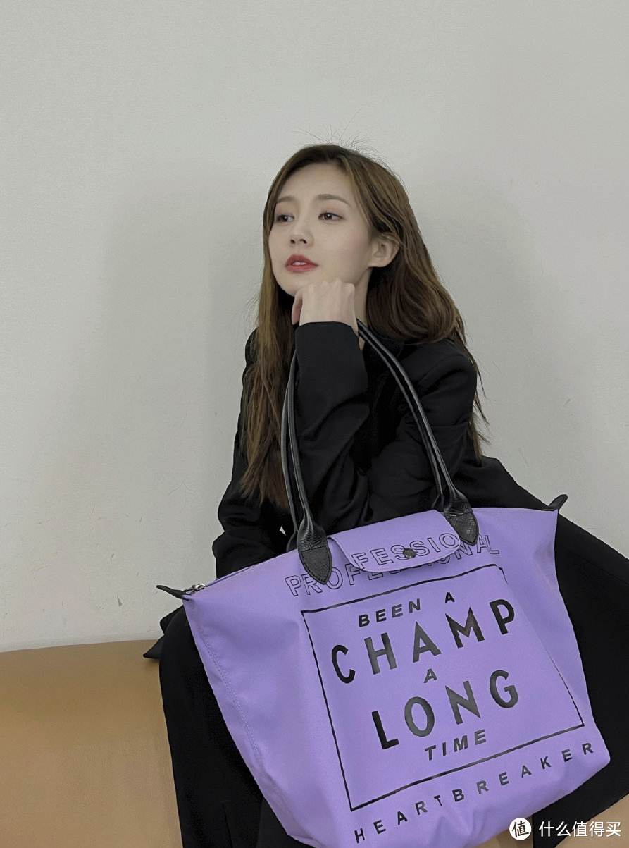 Longchamp X 陈冠希EU联名王者系列，4月13日正式发售，包袋、T恤、卫衣单品抢先看