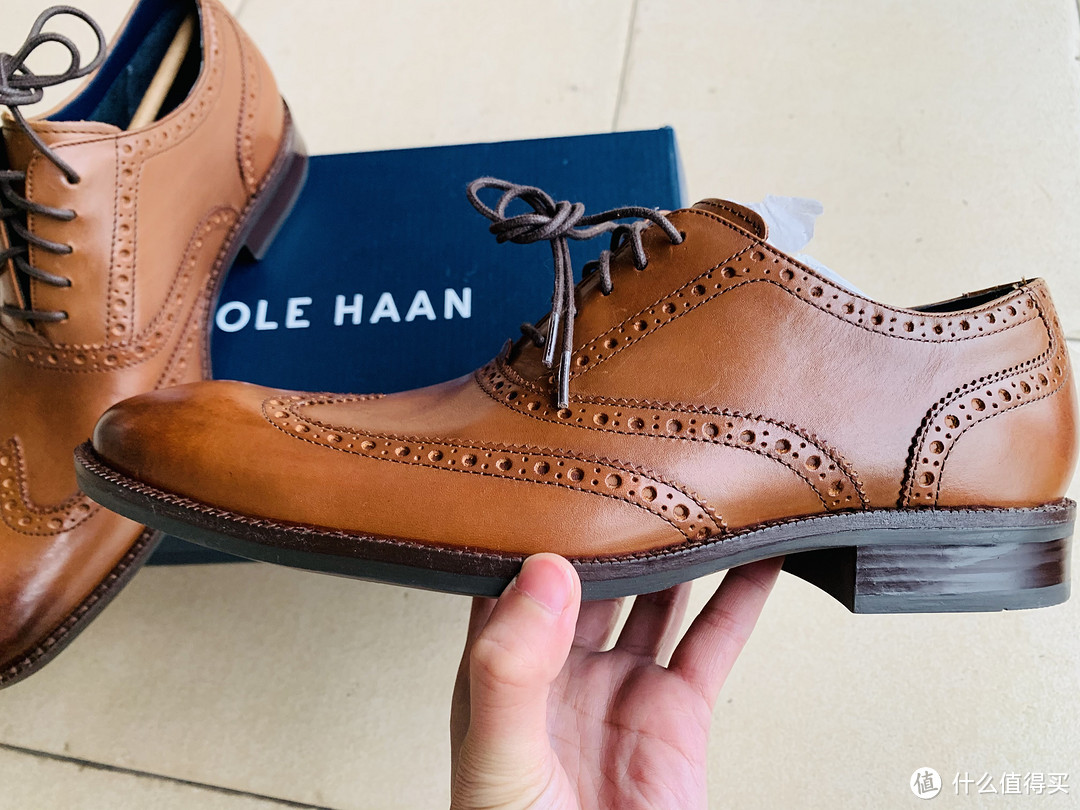 可汗牛津布洛克Cole Haan Wayne Wing Tip