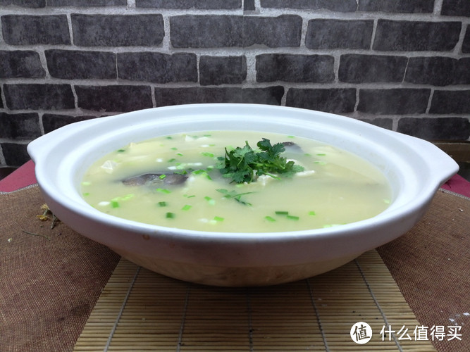 地道砂锅鱼头豆腐详细做法,轻松就会,注意这几点汤白味鲜