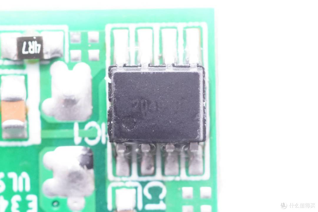 拆解报告:Rapoo雷柏20W 1A1C充电器
