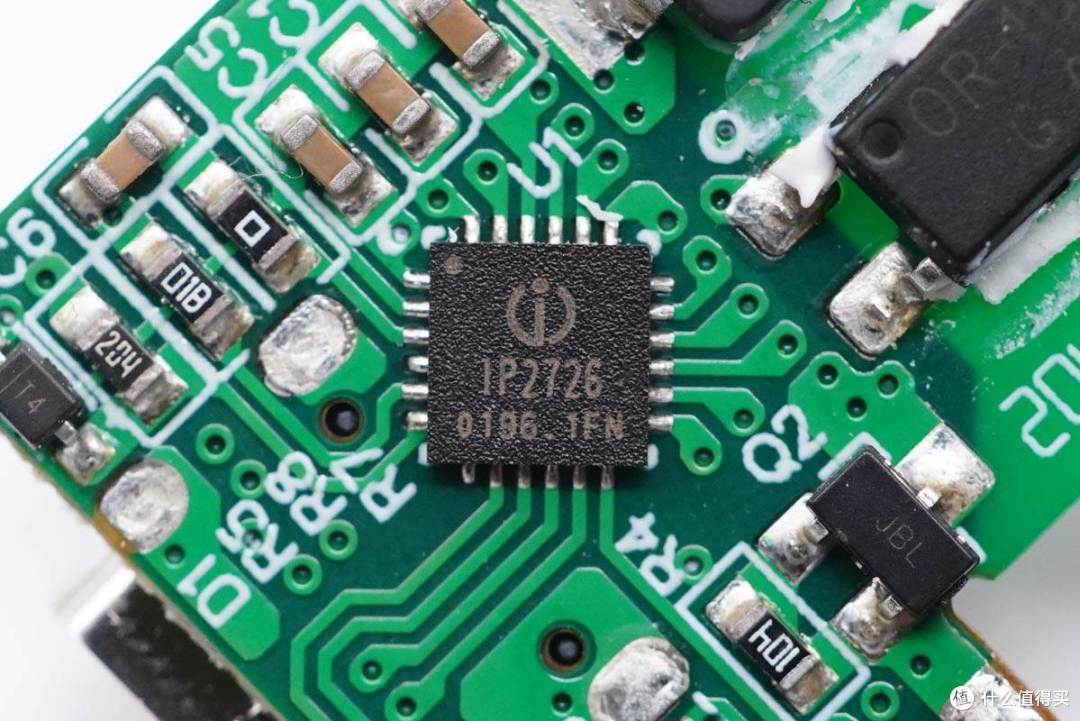 拆解报告:Rapoo雷柏20W 1A1C充电器