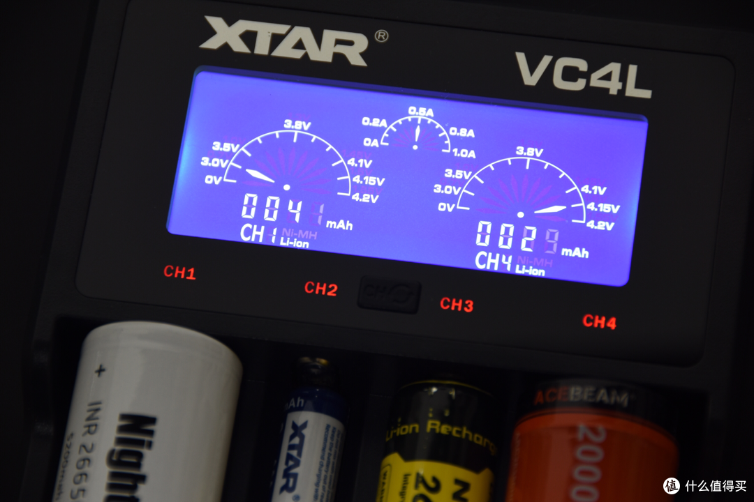 好物推荐篇二 百元左右性价比之王 Xtar Vc4l 智能锂电池充电器 充电器 什么值得买