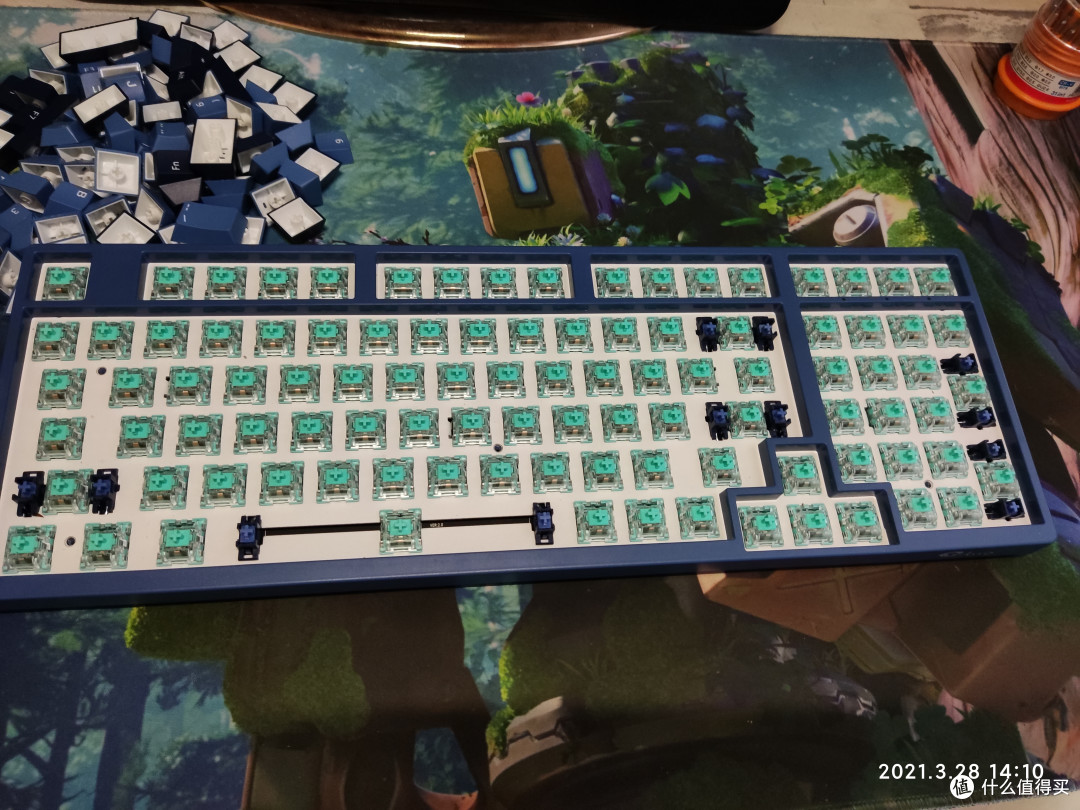 青绿色轴体