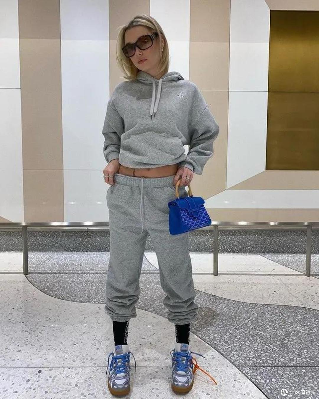 via @sarahfuckingsnyder