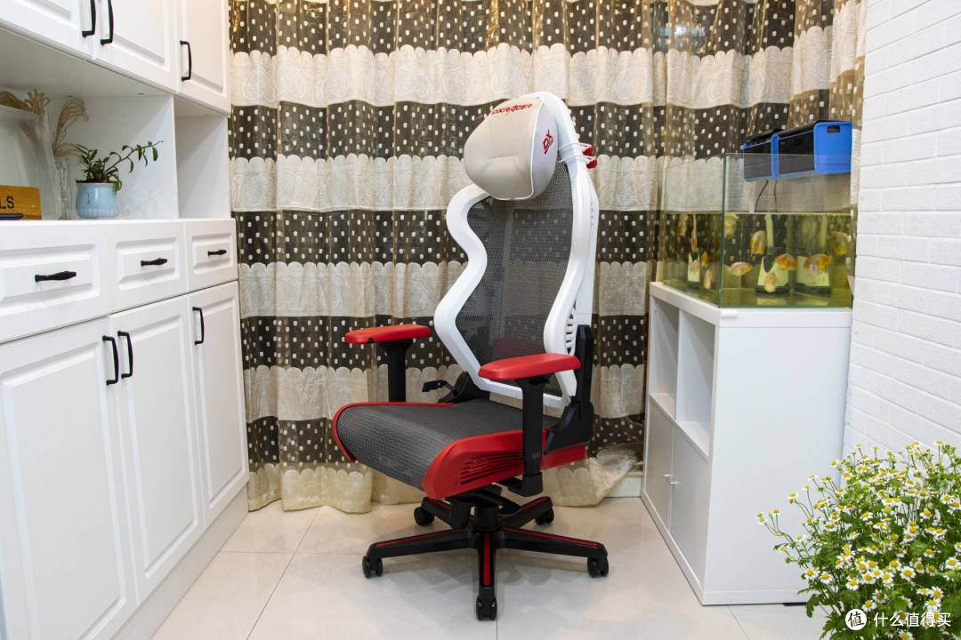 没吃鸡?一定是坐姿不对--DXRACER迪锐克斯AIR电竞网椅开箱体验