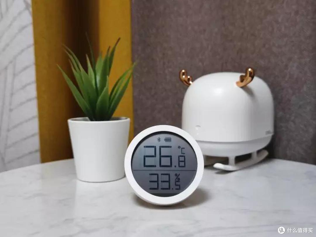 屏更大身材更薄的青萍蓝牙温湿度计Lite