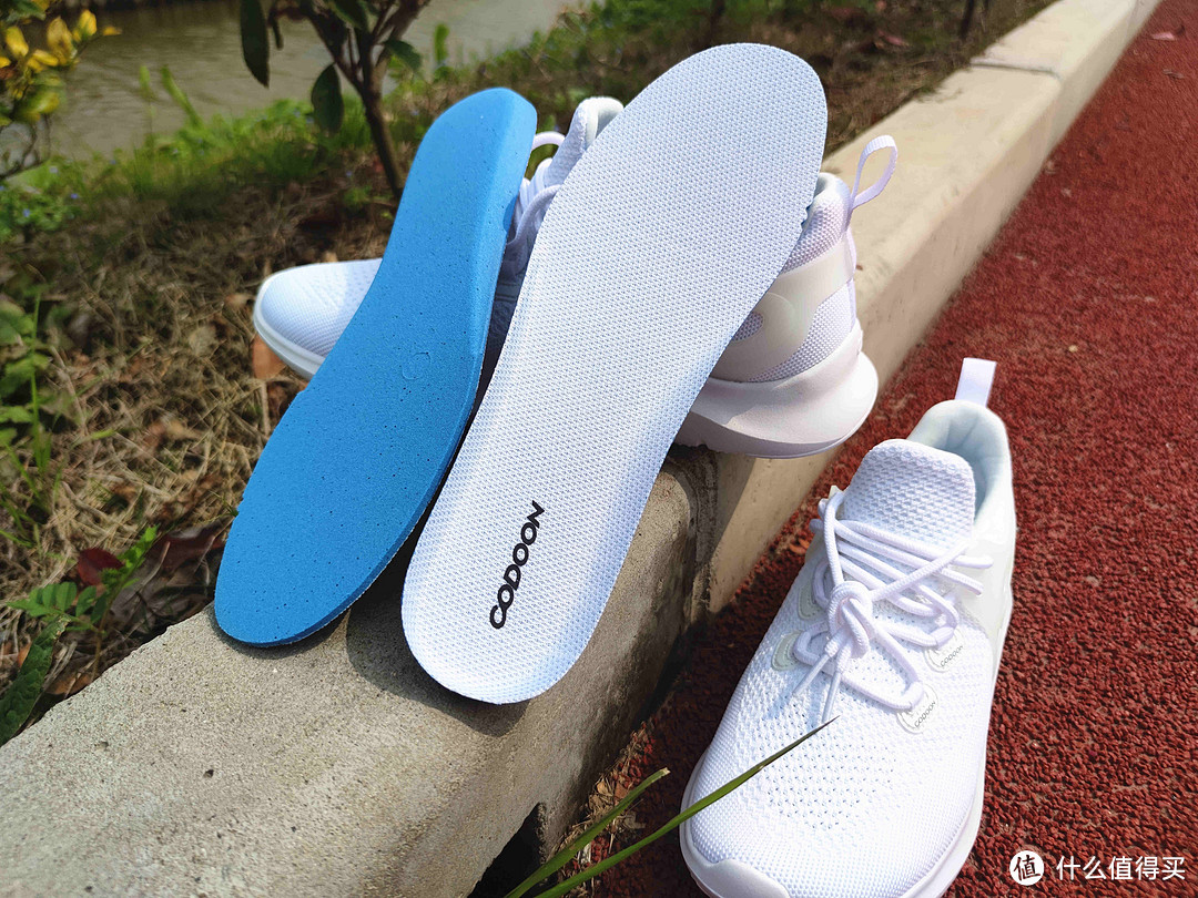 咕咚跑鞋5K：防滑透气，减震耐磨，一脚蹬设计，让跑步省心省力