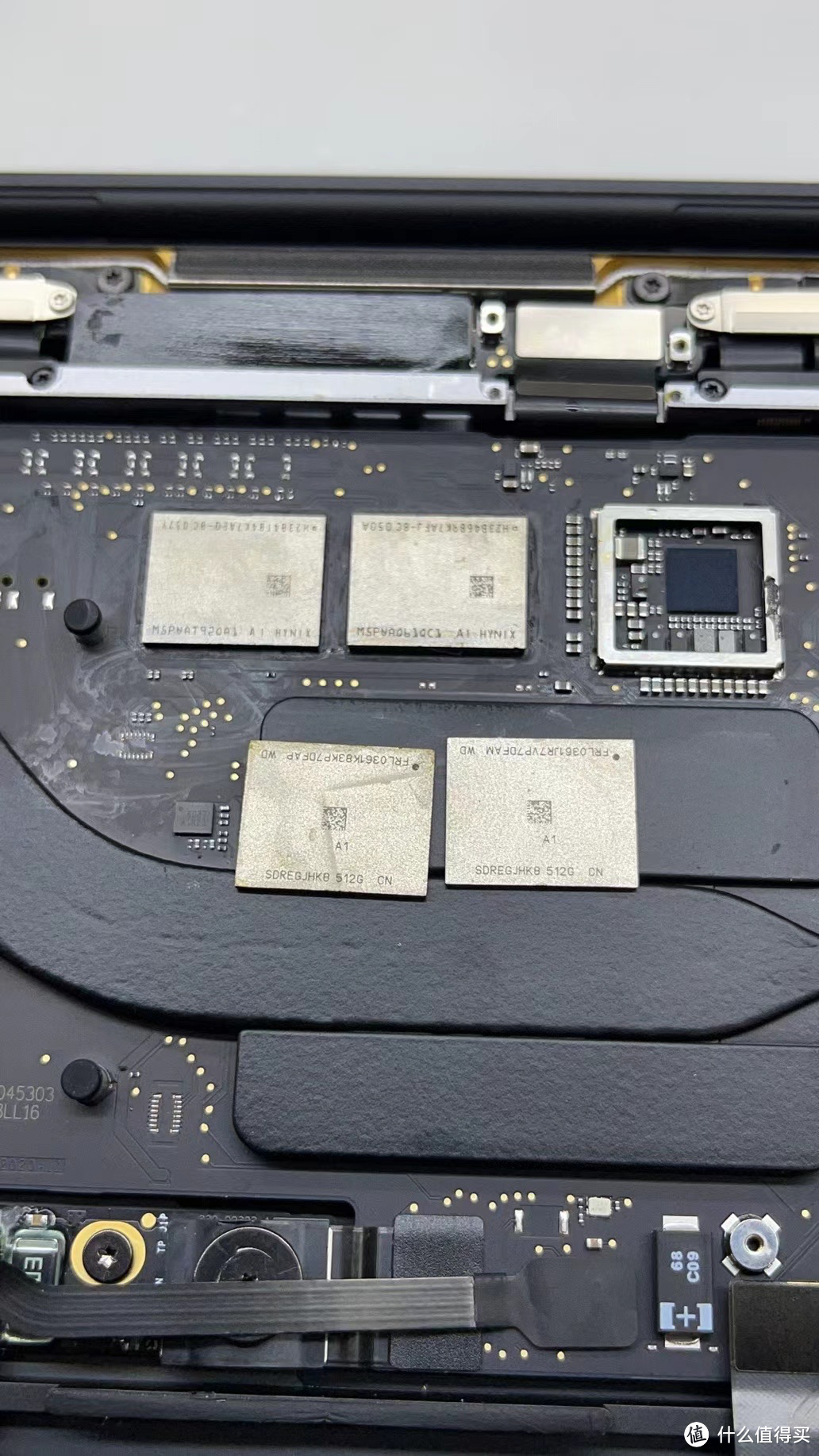中国工程师破解M1处理器MacBook，成功扩容16G内存、1TB硬盘