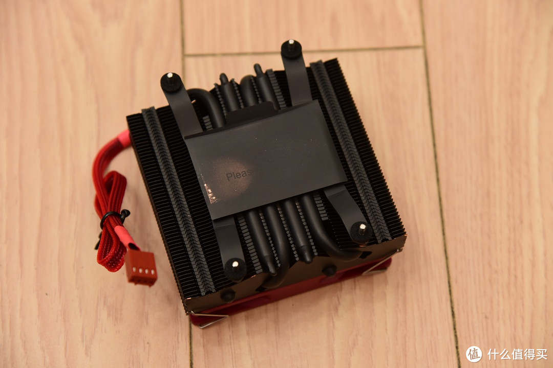 显卡荒,怎么办?—4.5L Vega11小钢炮吊打11700K核显HD750!