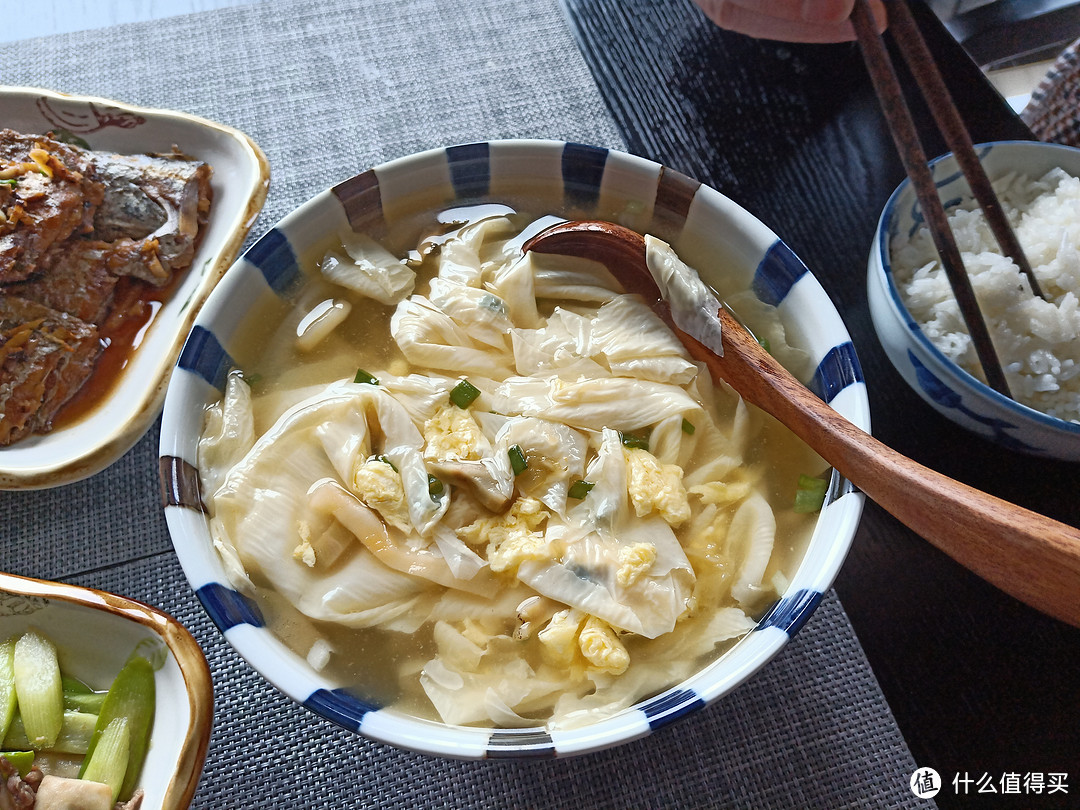 “好的生活”并不贵,瞧我15元钱做1桌午餐,营养好吃又省事儿