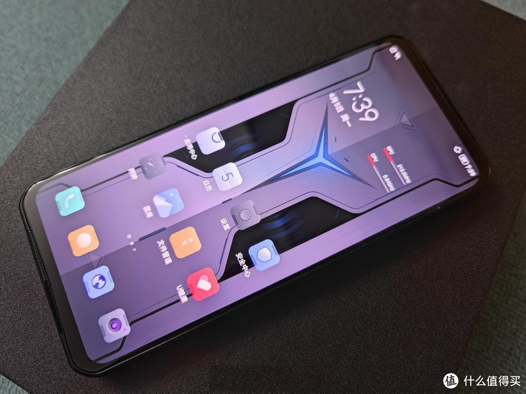 拯救者电竞手机真机上手实拍,OPPO、vivo也要出折叠屏手机?