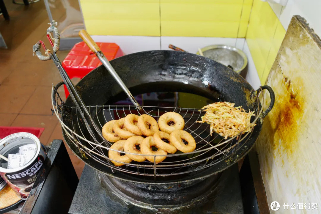 碳水炸弹十块钱吃到饱，武汉的早餐真的太危险了