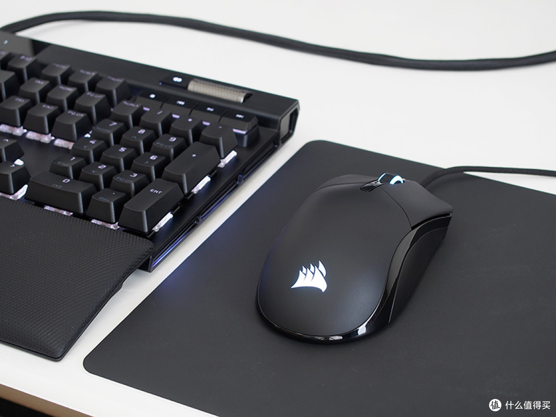 【风竹】轻巧精准·掌中利刃-美商海盗船Sabre RGB PRO鼠标评测