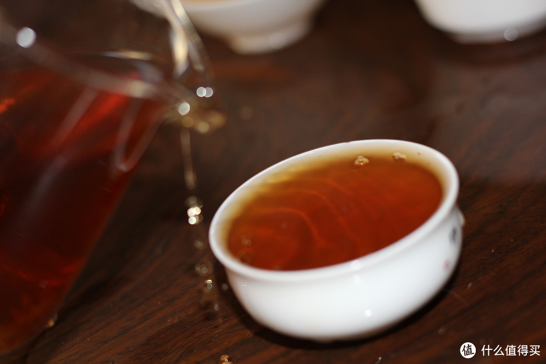 普洱茶为什么大多压成七子饼茶？