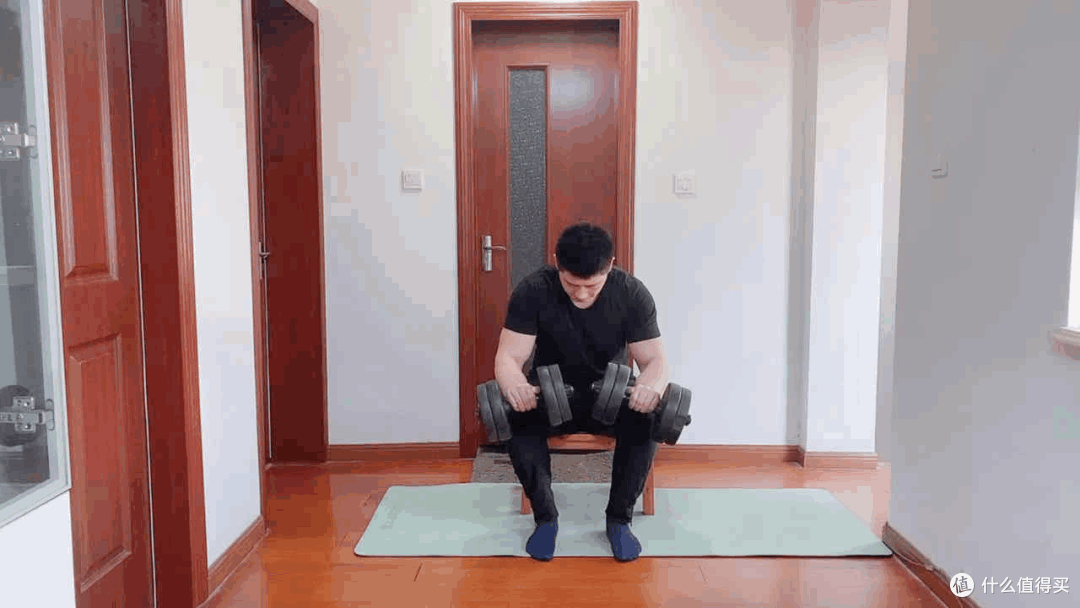 背部训练2大常见误区“手臂酸?没感觉?”解决方案+一看就会的居家背部训练!