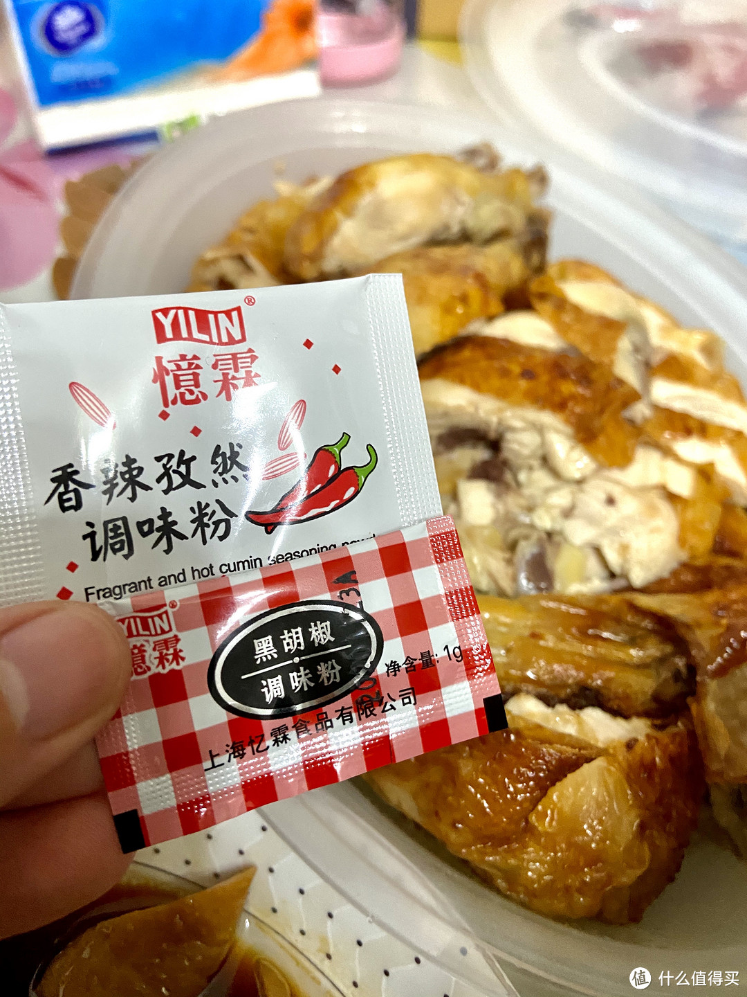 扬州本地最有牌面的卤菜店，一道卤肥肠，吃完口齿留香，但我欣赏不来...