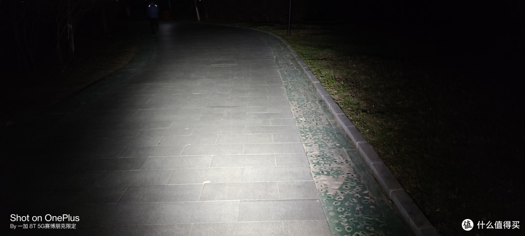 夜骑有我安全无忧迈极炫RN1200车灯评测