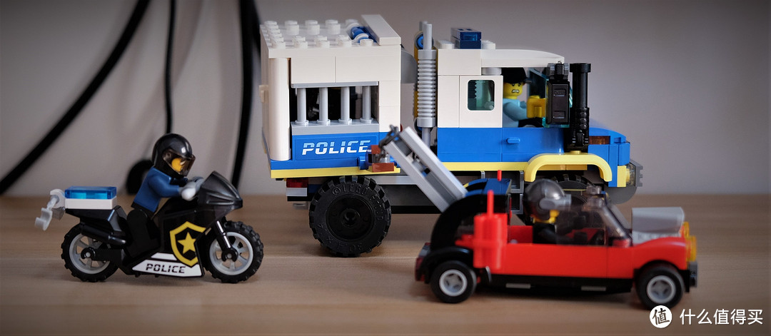 气派的运输车——LEGO 乐高 城市系列60276 囚犯运输车