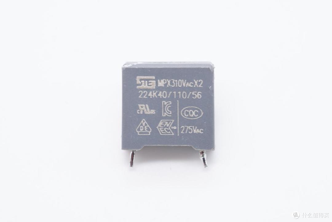 拆解报告:小米11 Pro/Ultra标配67W快充充电器