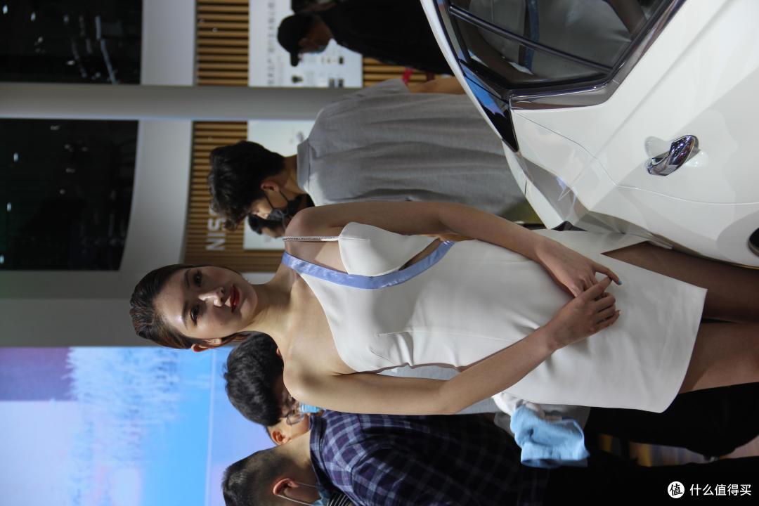 闲逛2021郑州大河国际车展车模篇