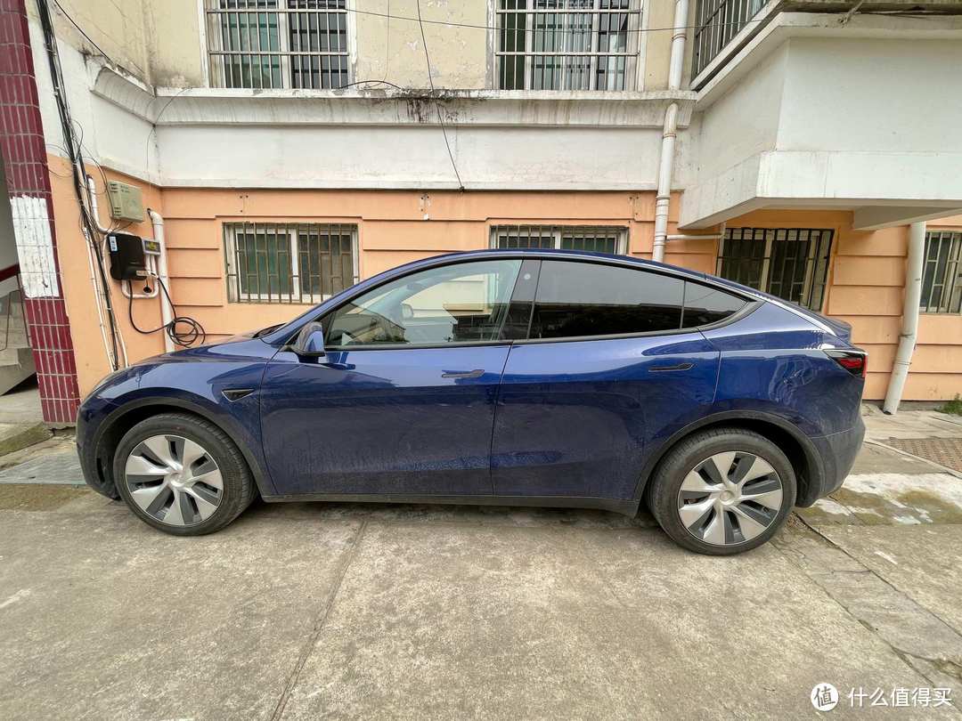 特斯拉Model Y/欧拉黑猫双车主，聊聊新能源的洗车经验