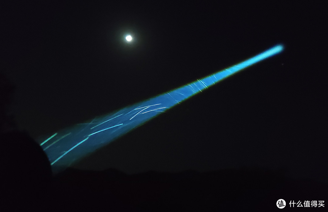 无尽的夜空、笔直的光:JETBeam激光手电M1X