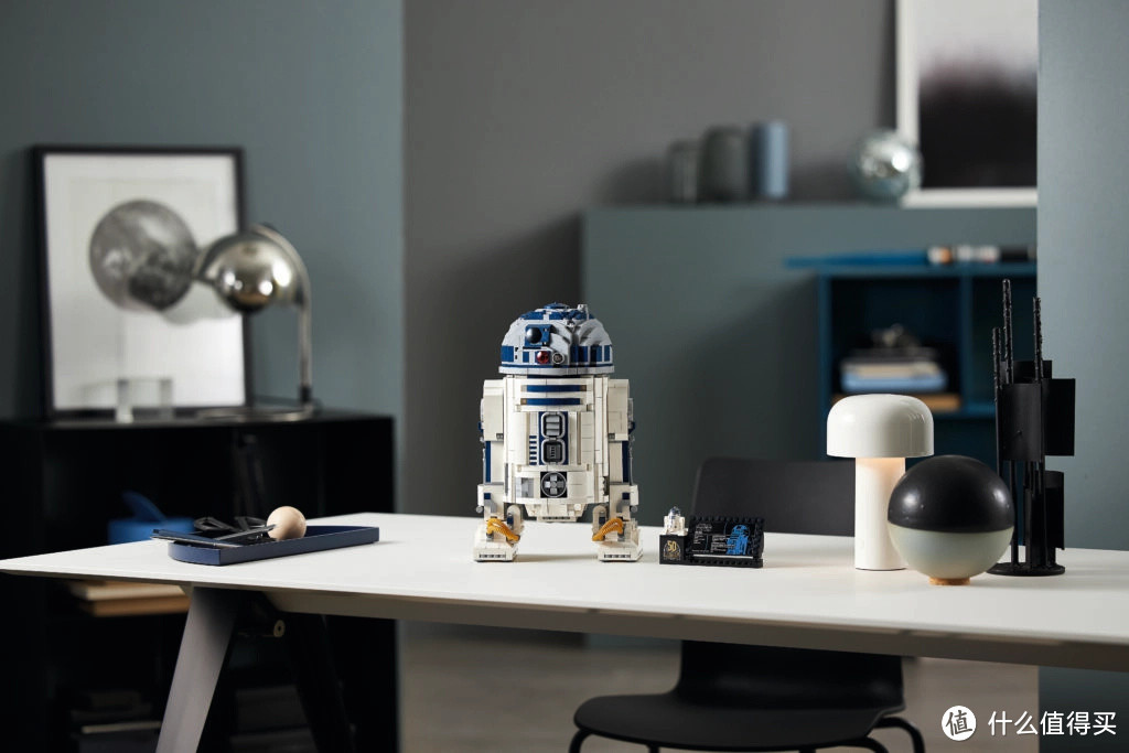 乐高发布纪念套装75308 R2-D2，庆祝星战制作公司成立50周年！