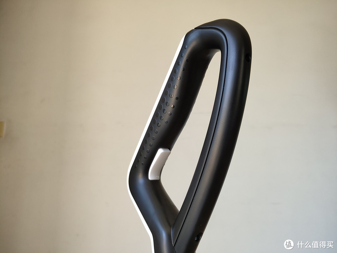 湿垃圾、黏腻污渍用吸尘器和电拖把搞不定?试试这款MOVA无线自清洁洗地机 Rolla5!