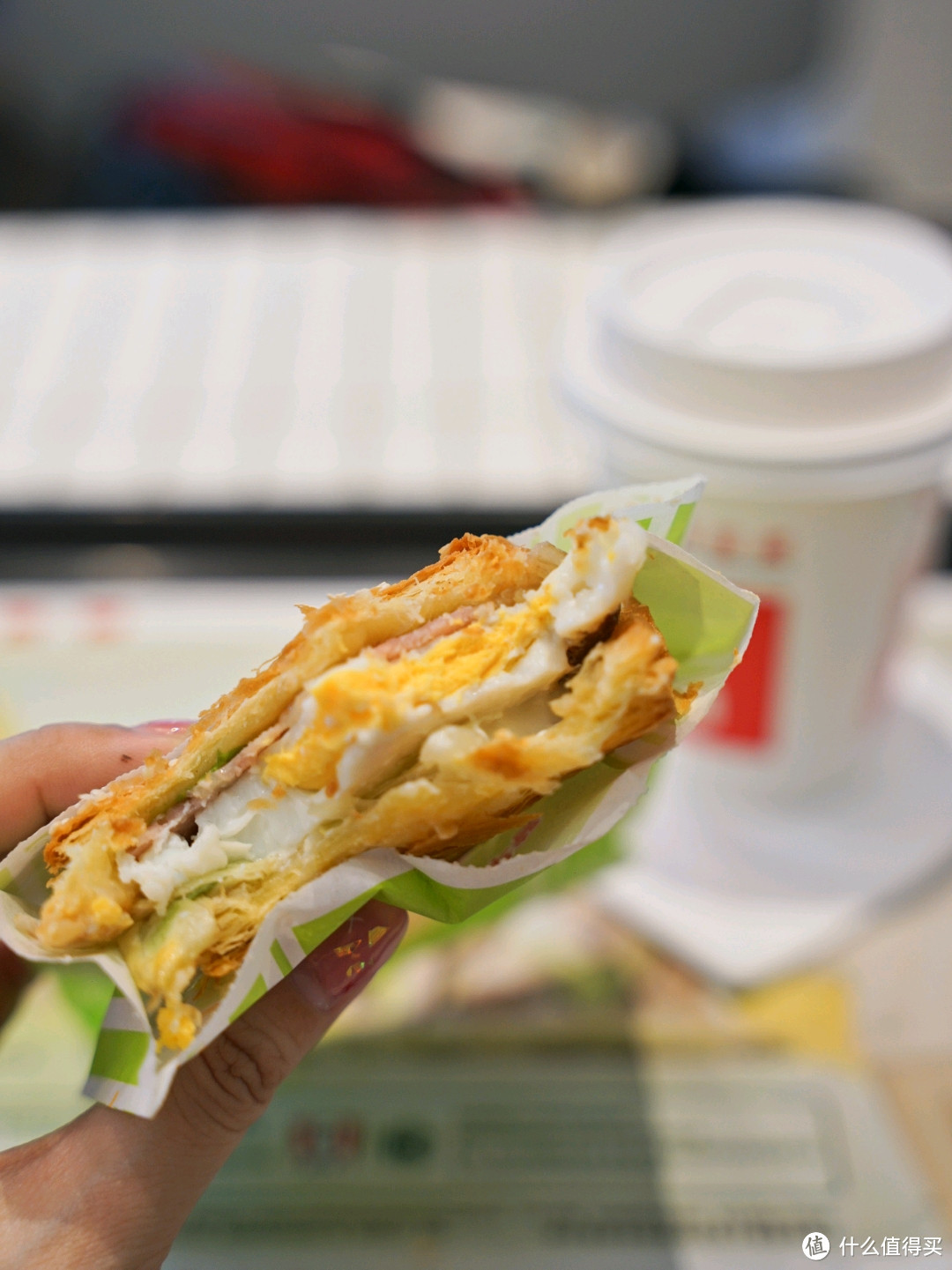 KFC久违的法风烧饼 豆浆 早餐套餐最低仅需5元